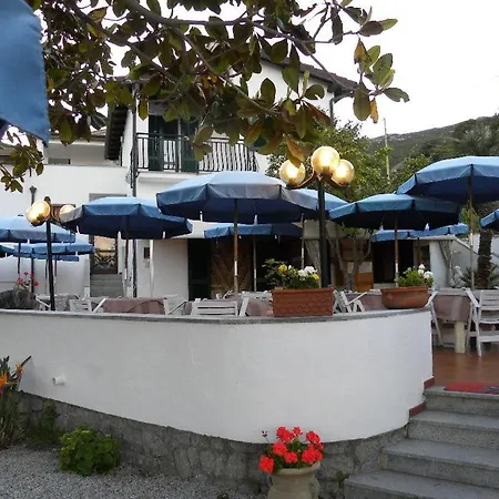 Ξενοδοχείο Dell'amicizia 2*
