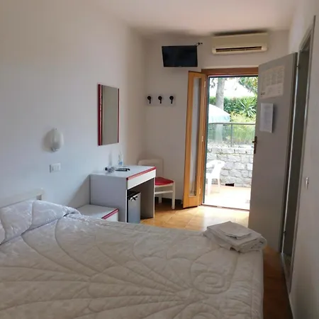 Otel Dell'amicizia